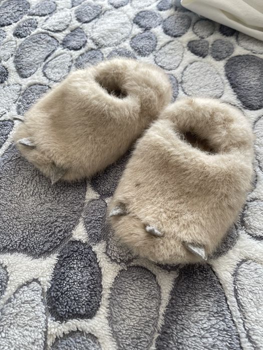 Детски пантофи ZARA номер 24-25 продавам