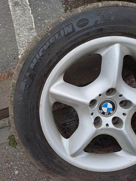 Vând jante BMW x3 235 55 17