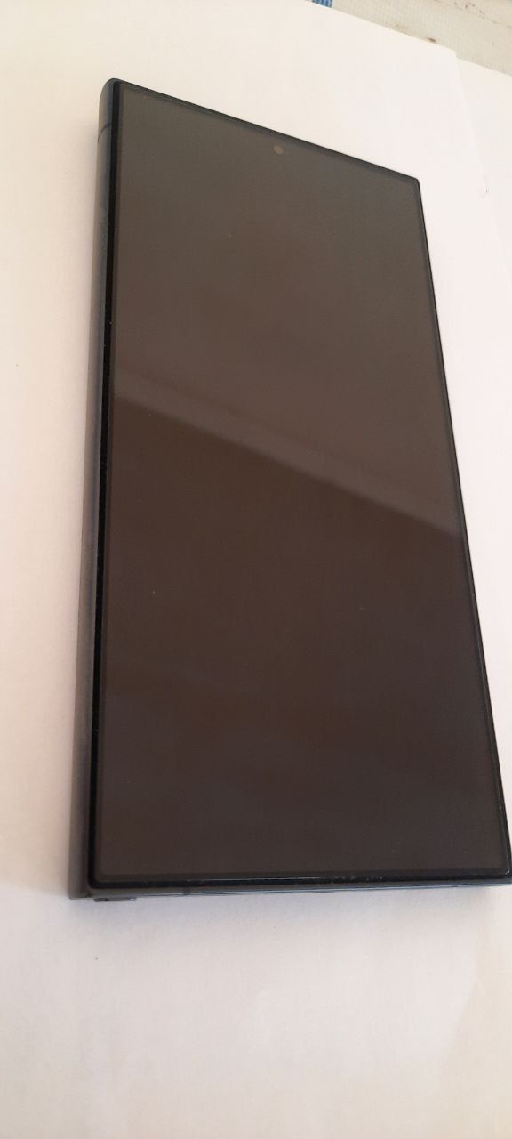 Samsung Galaxy S24 Ultra б/у  как новый