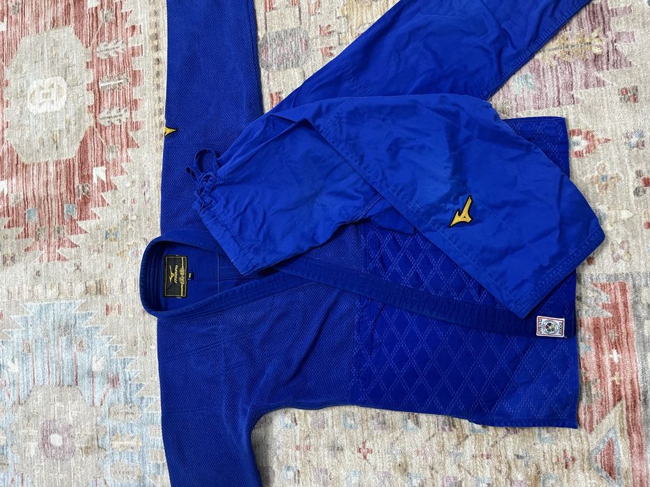 Кимоно для дзюдо , синего цвета, размер 165 . В хорошем состоянии