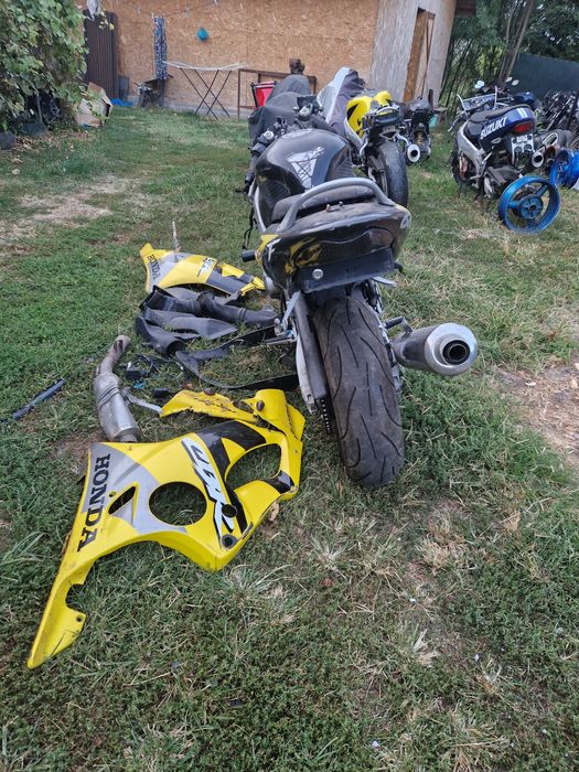Vand Piese Honda CBR 600 F4i    2001