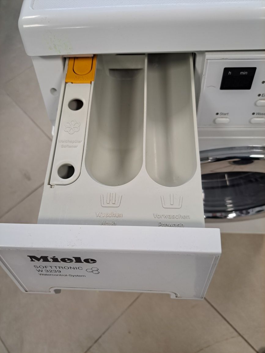 Пералня Miele W3239 Пчелна пита