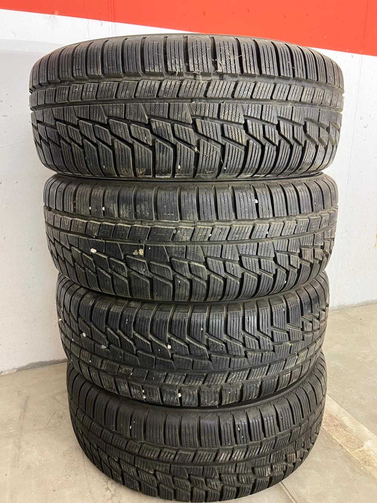 Set de 4 anvelope de iarna 215/60 R16