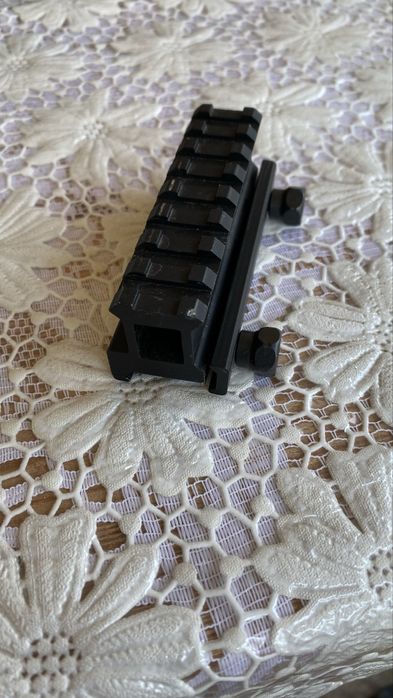 Повдигащ адаптер пикатини