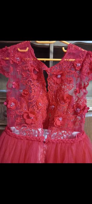 Rochie rosie de seara