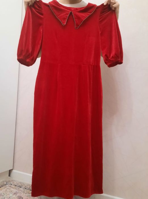 Платье красный 46 размер 5000 тг