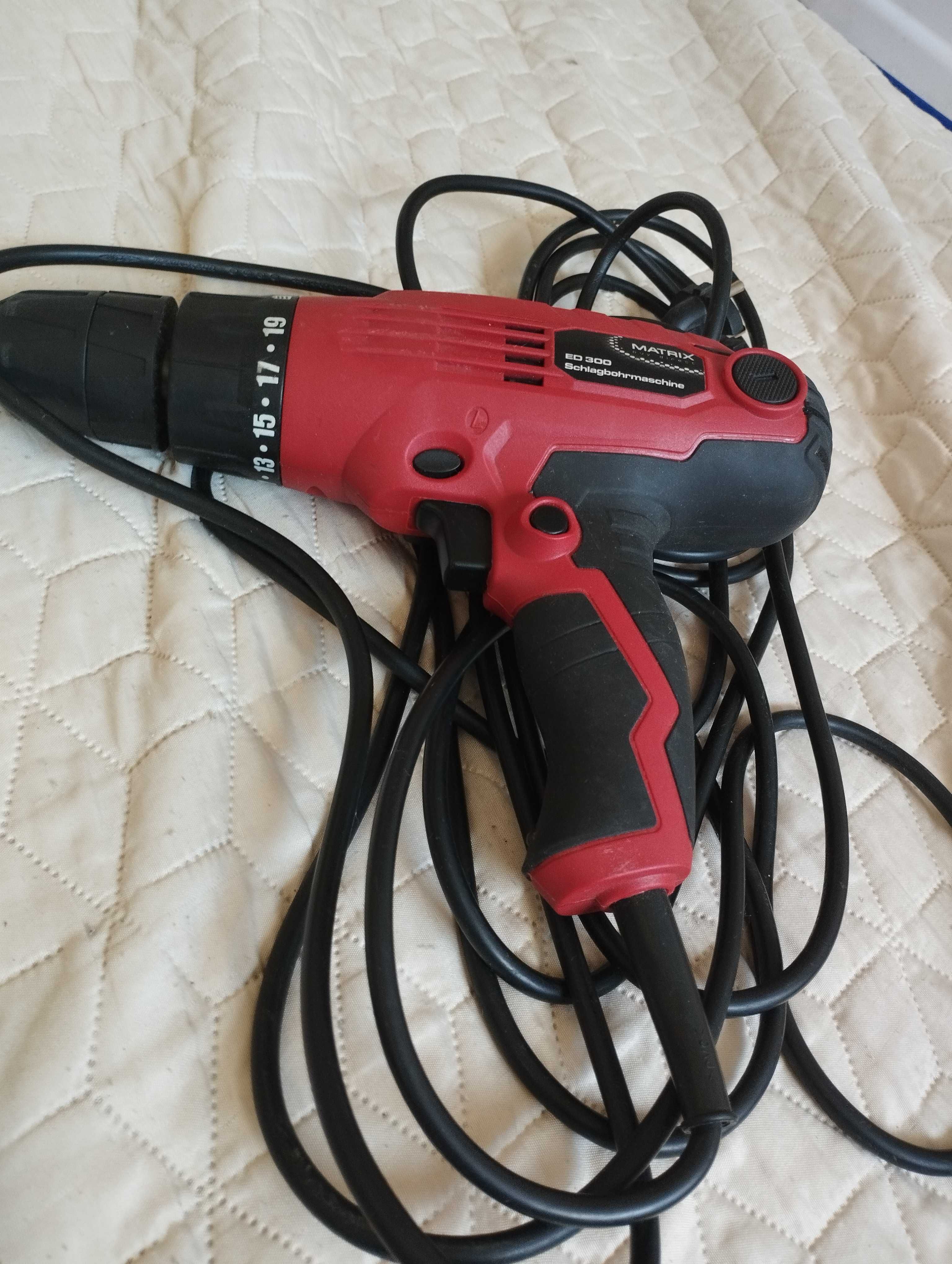 Бормашина(винтоверт( Matrix 300W Germany