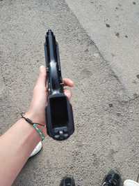 Vând pistol airsoft Vektor Z 88 9 MM