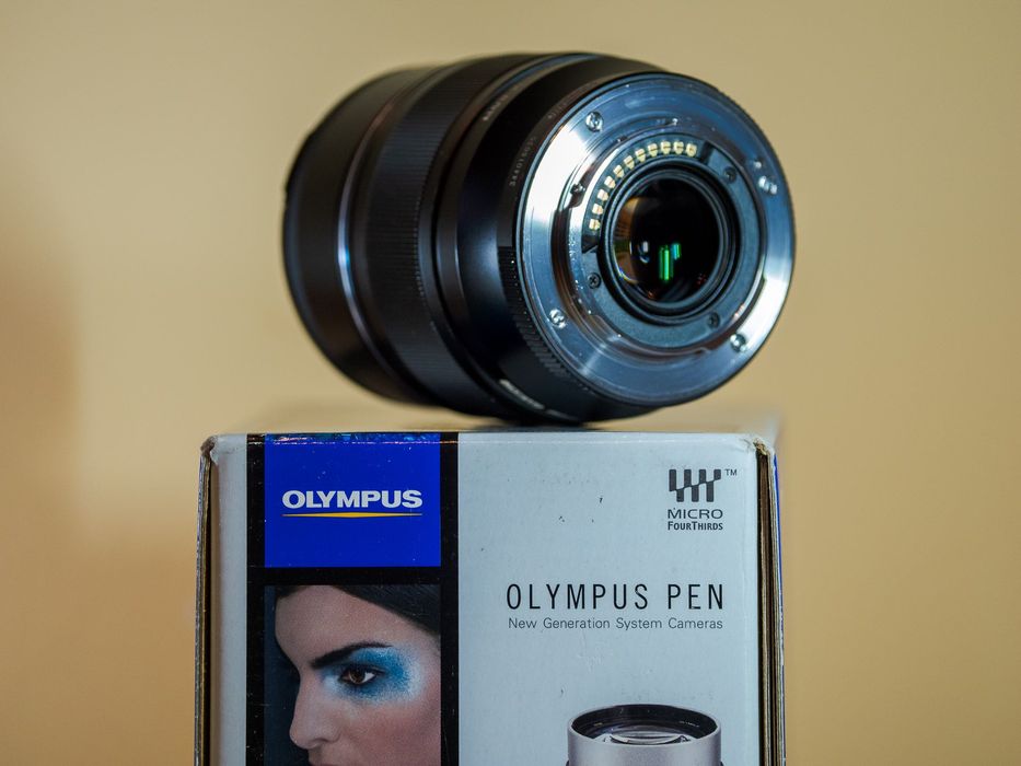Obiectiv Olympus 75mm f1.8 negru