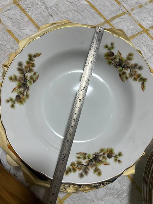 Продам набор тарелок