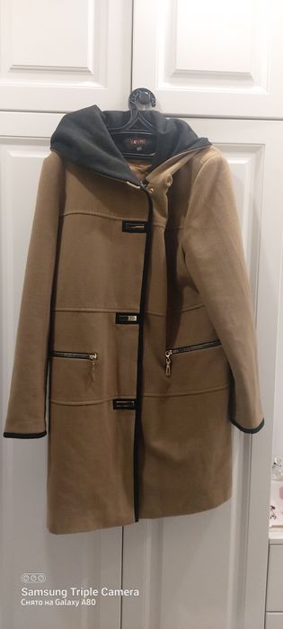 Продам женское пальто