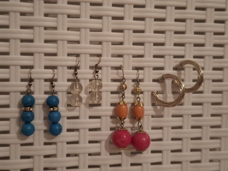 Продаю бижутерии состояние хороши одна 1 штук 800 тенге