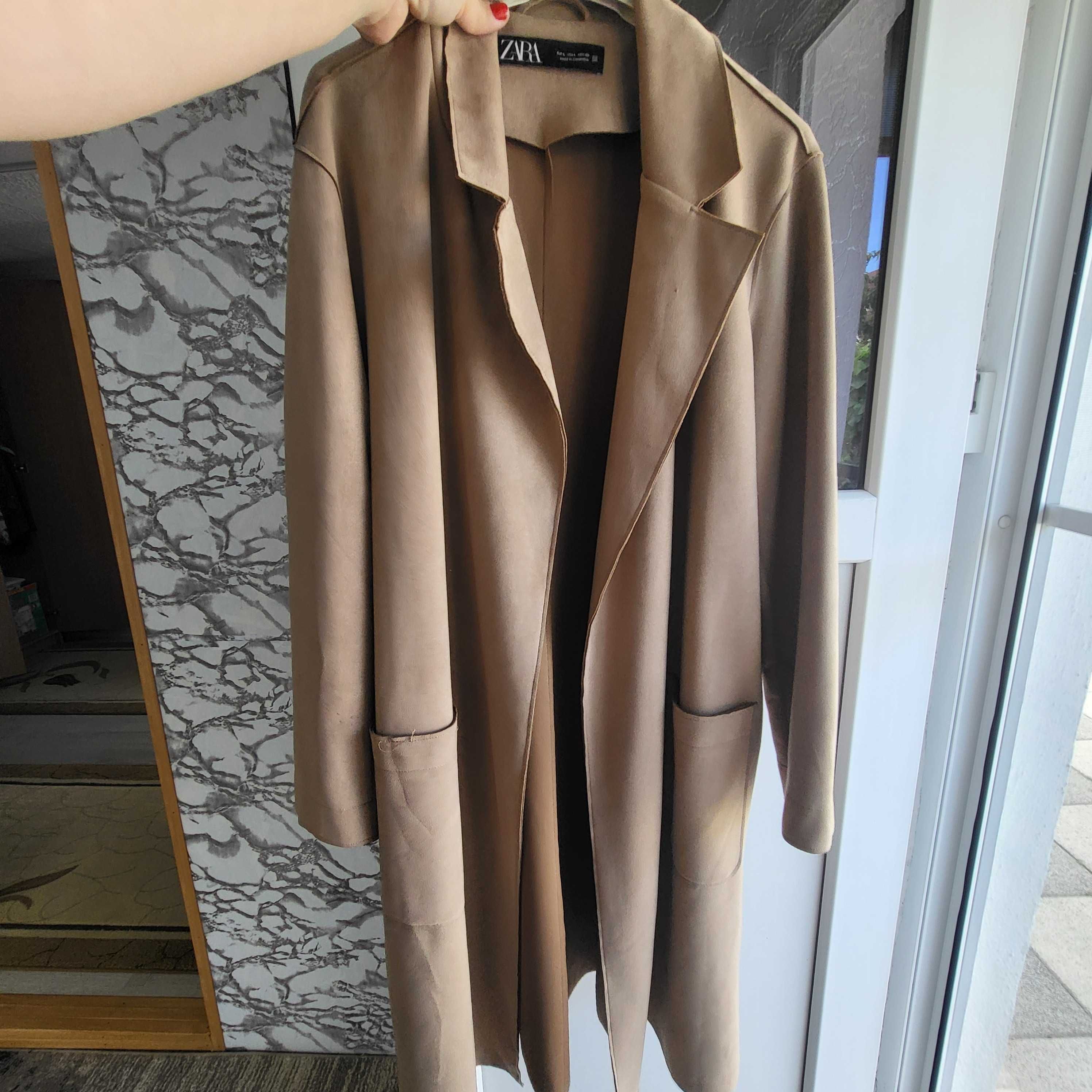 trening uri  marime L 42 44, paltonas ZARA