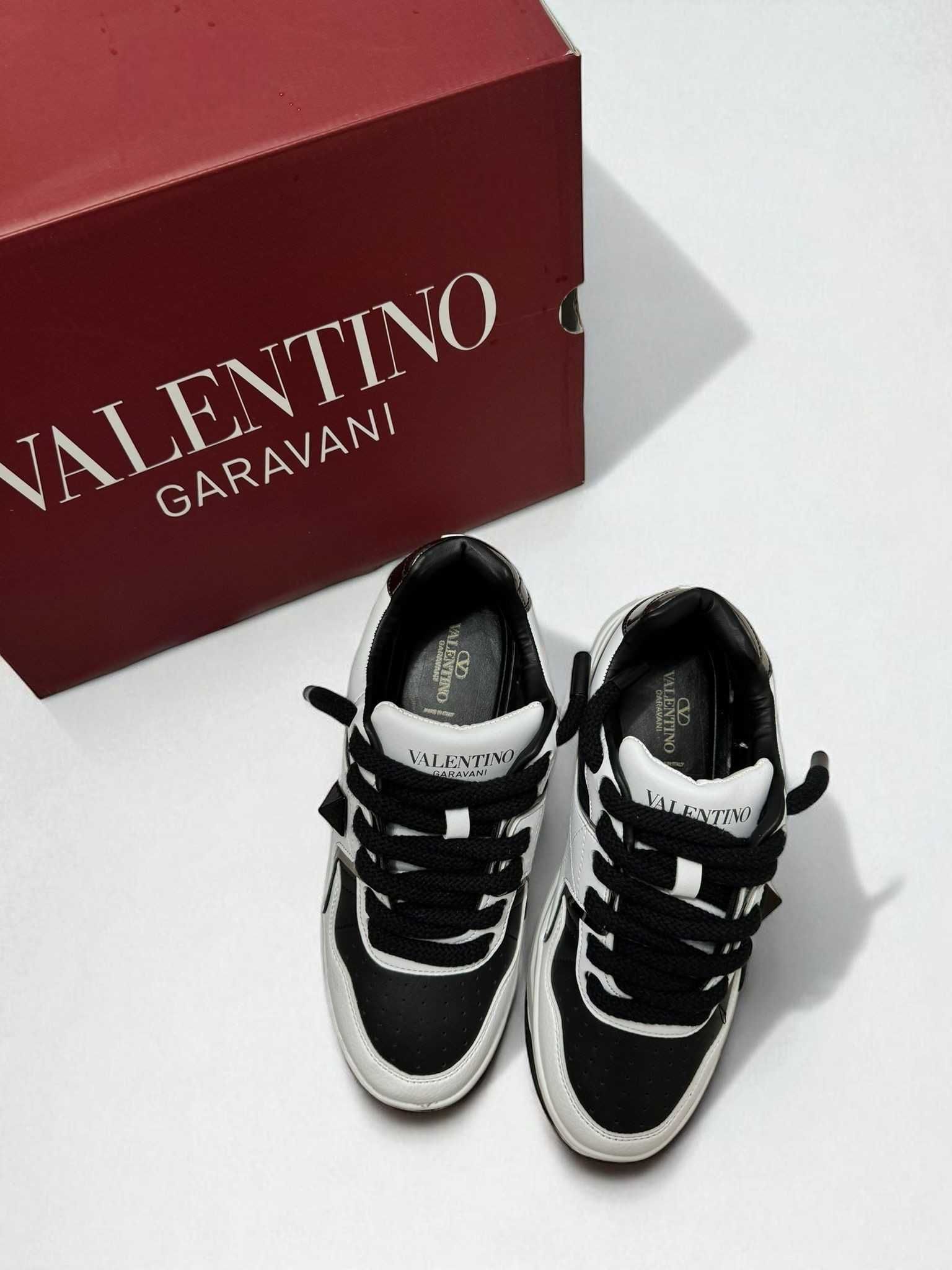 Valentino Garavani Premium Full Box - Adidasi Ocazie Reducere