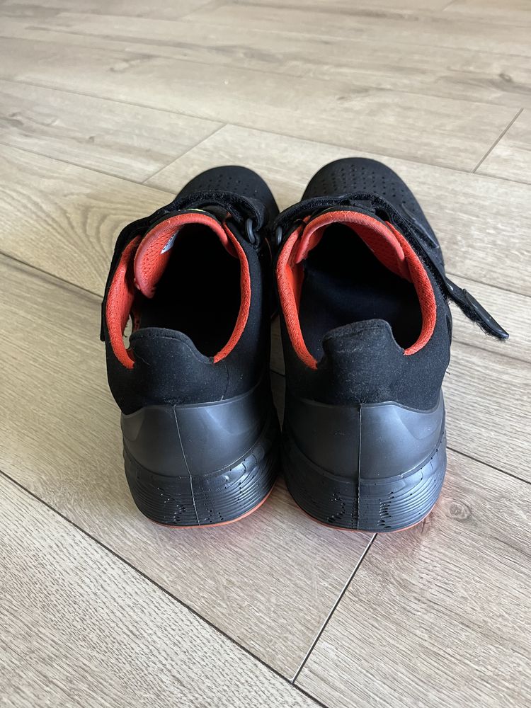 Sandale,bocanci Uvex cu protectie 44 si 41