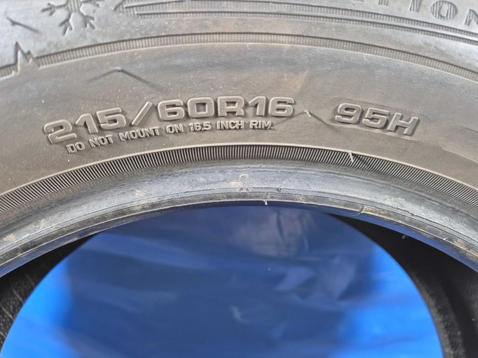 215/60/16  95H Dunlop