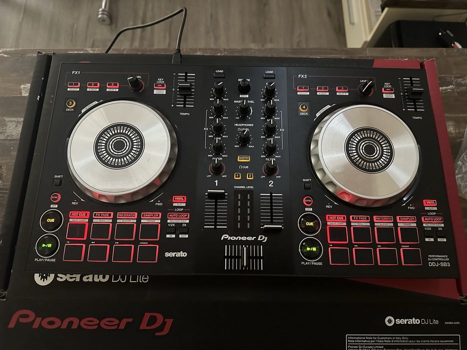 Pioneer DDJ-SB3/ DJ контролер/