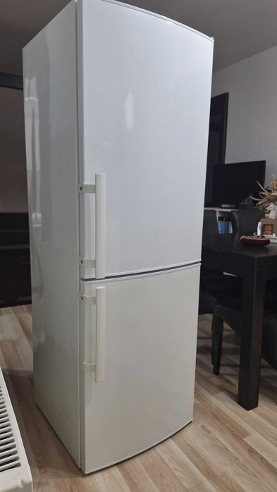 Vând combină frigorifica