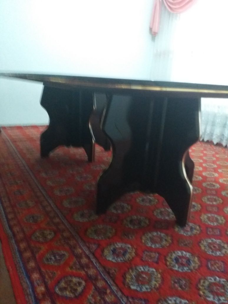 Мебель стол для гостиной