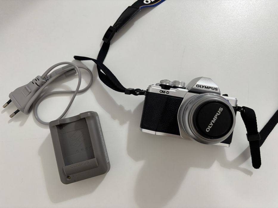 Aparat foto mirrorless Olympus OM-D E-M10 II