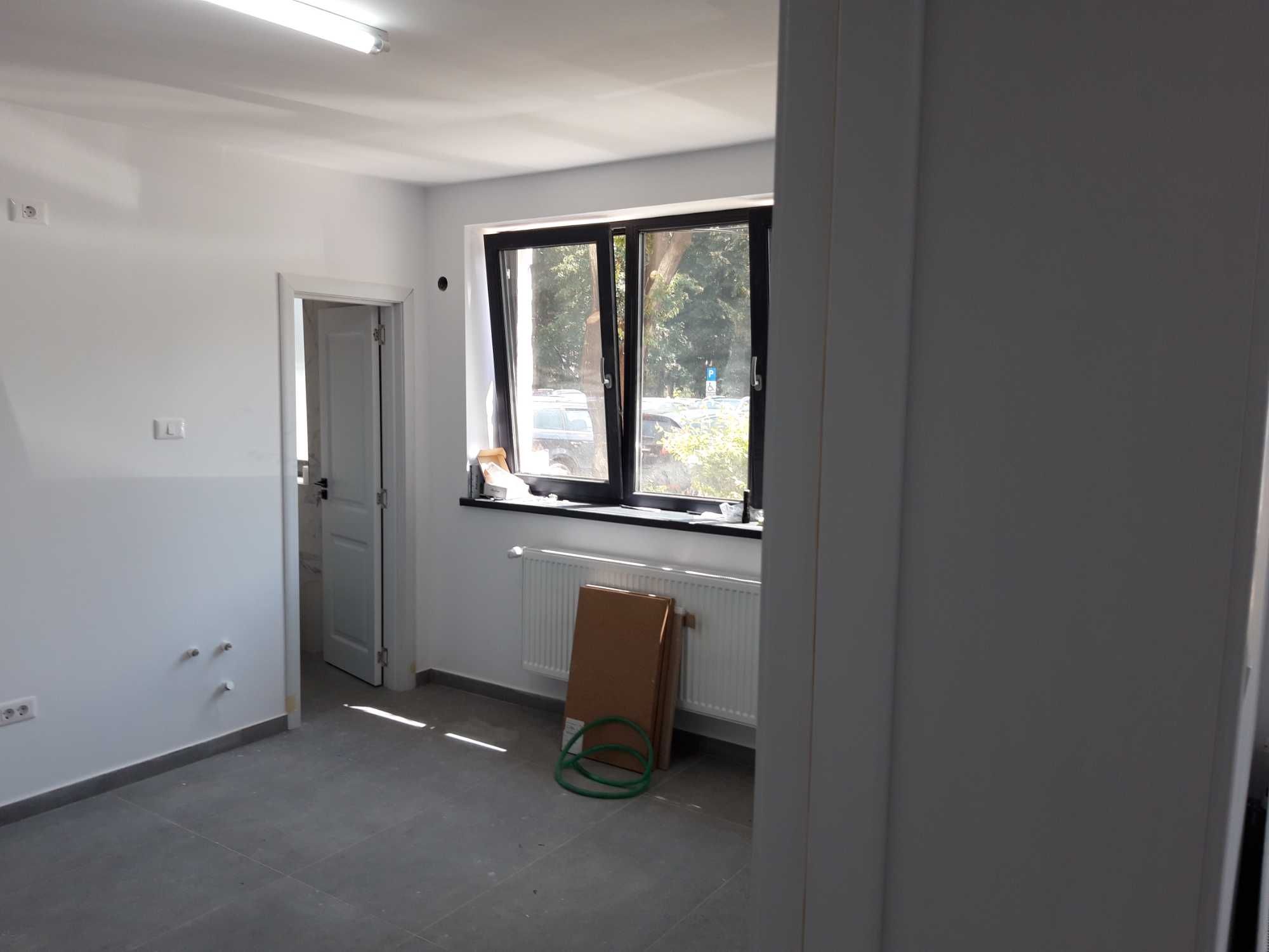 Zona Policlinica , spatiu pentru  birouri   33-70mp