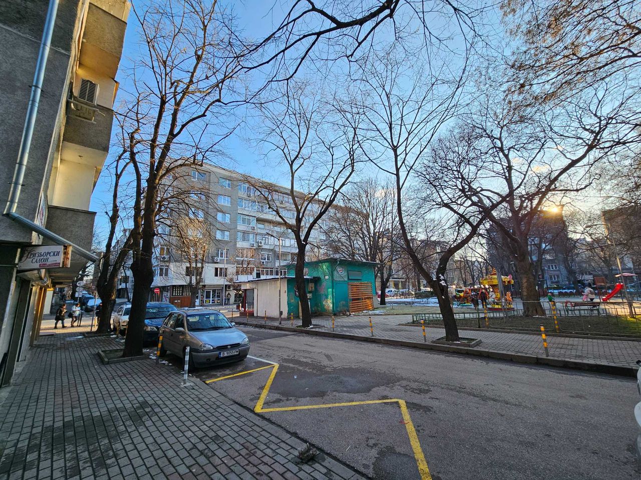 Дава се под наем Тристаен апартамент в Варна, Център - 85 кв.м за 433.5 € - Снимка #8