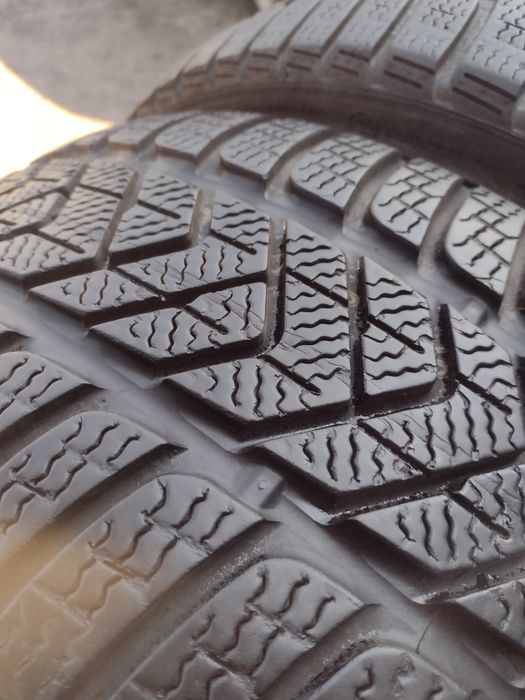 Pirelli 2бр.245/30/20 дот2915