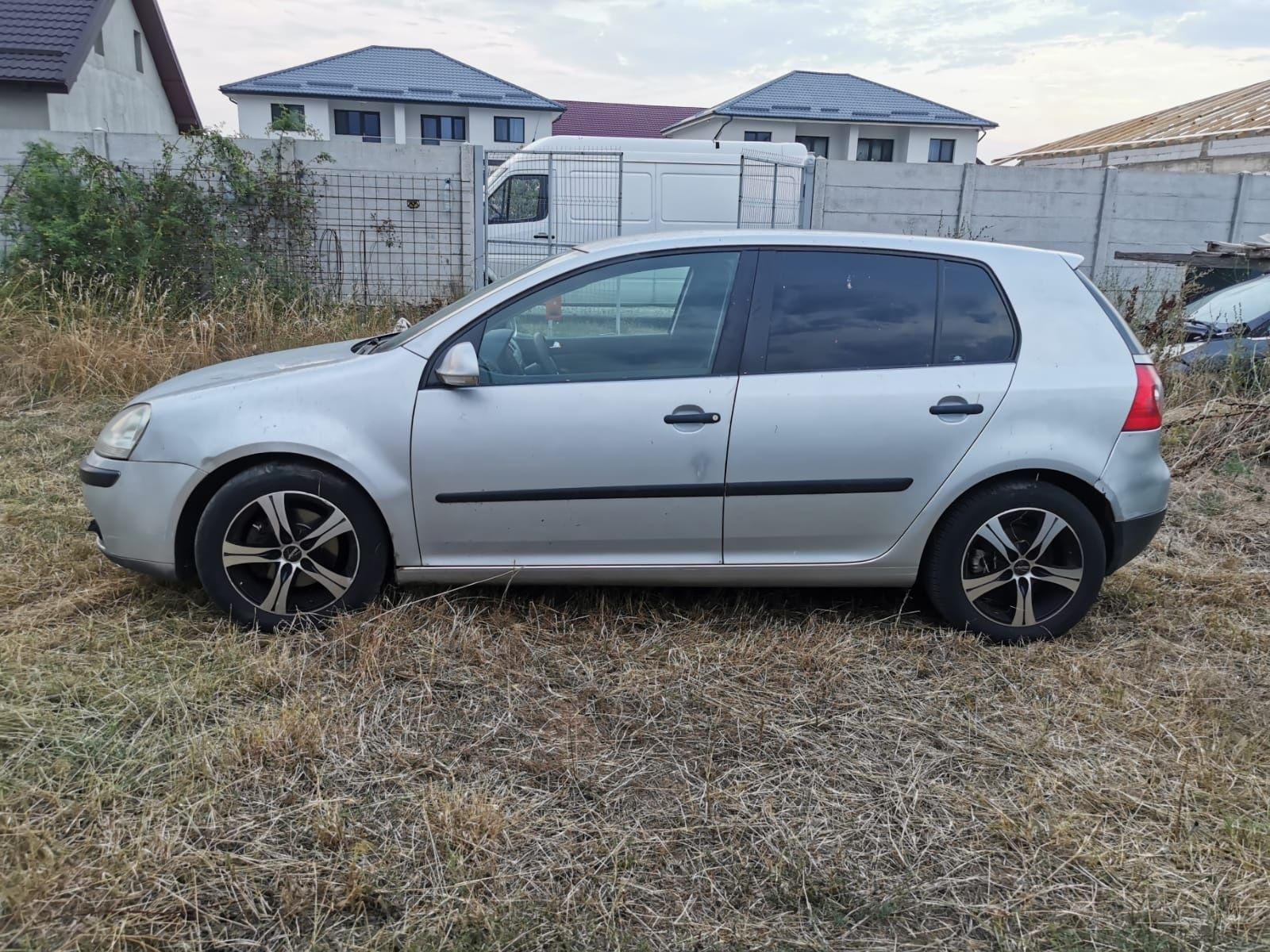 Dezmembrez golf 5 argintiu, gri, negru metalizat 1.9tdi 1.4 1.6mpi
