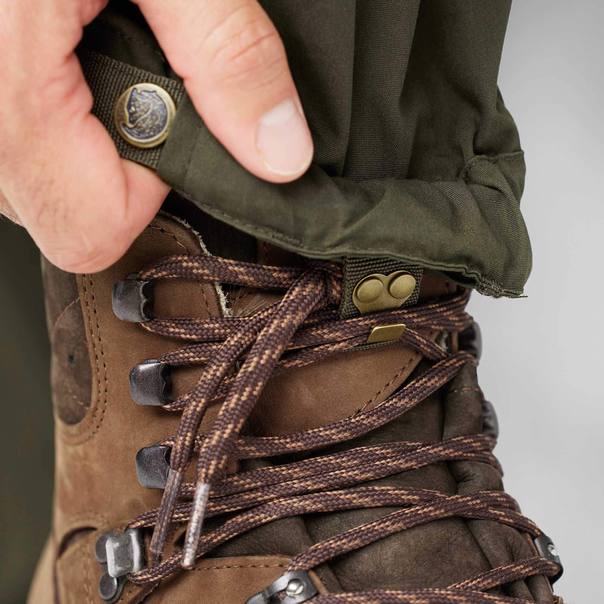 Pantaloni vanatoare,munte,cabana,pescuit FJALLRAVEN sitka,haix,harkila