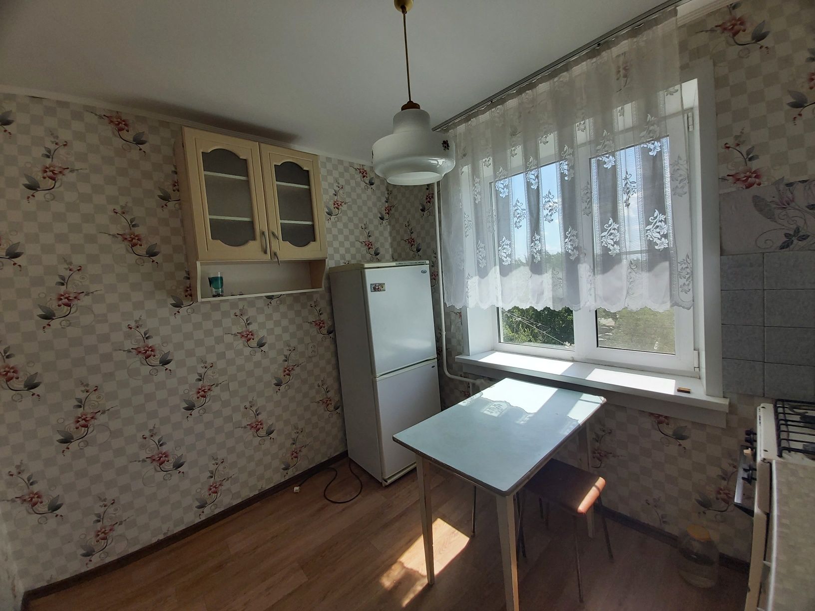 Продается 1-ком кв в 4- ом мкр.