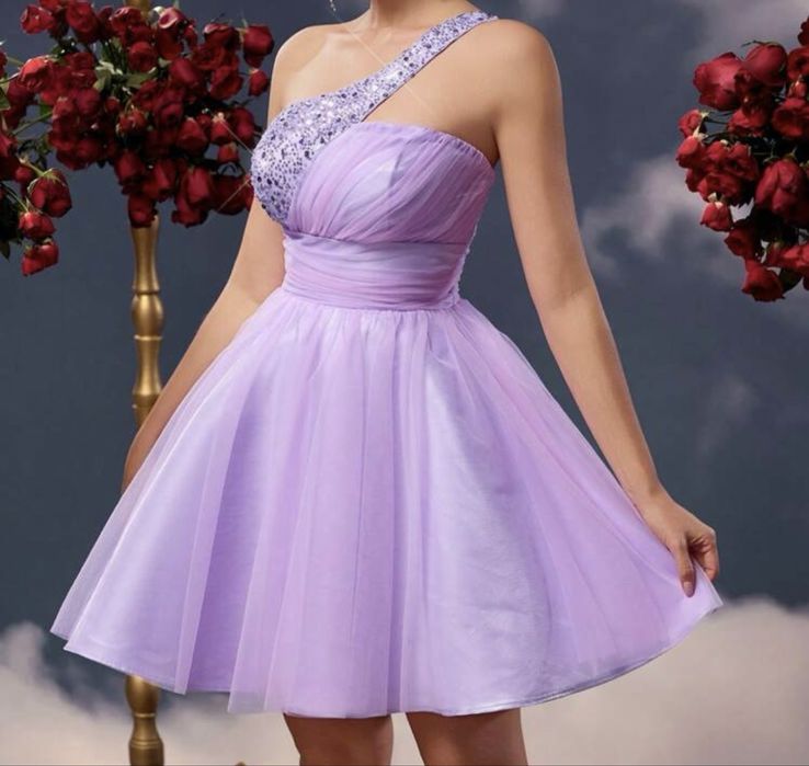 Чисто нова елегантна рокля с пайети