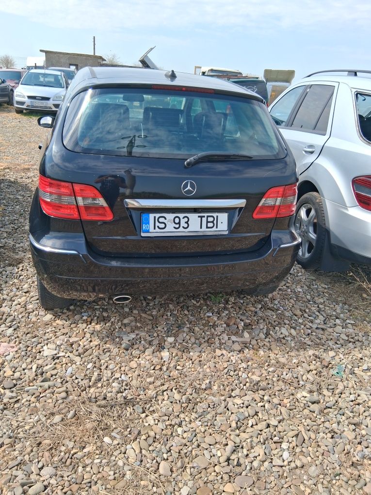 Dezmembrez Mercedes-Benz b klass1.6
