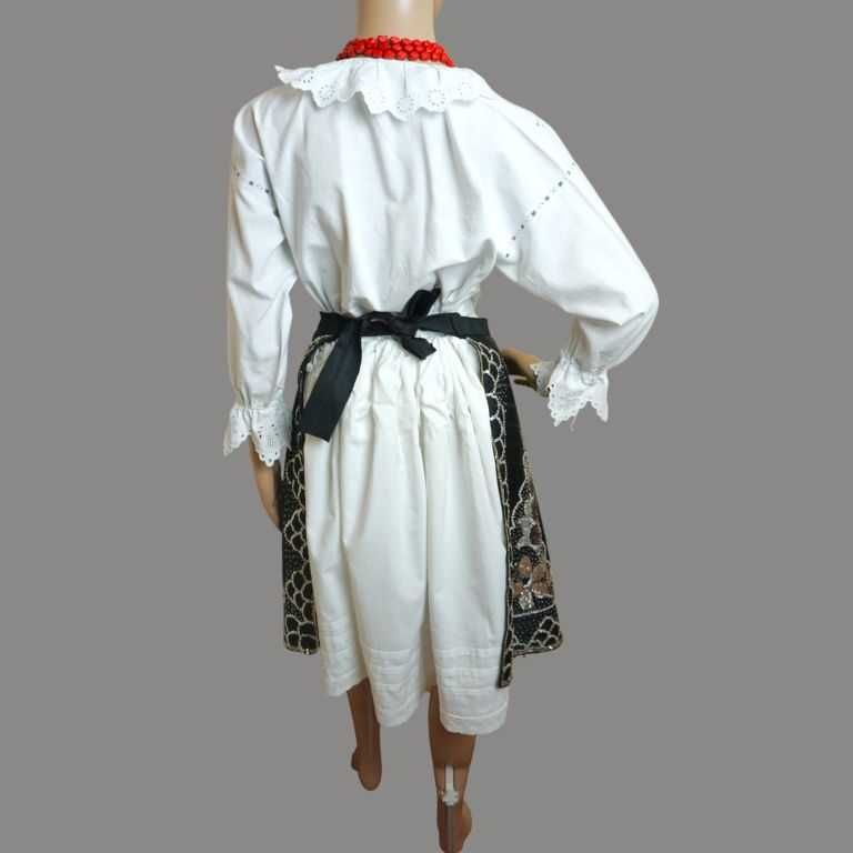 Costum popular vechi din Banat , costum traditional masura 36-38