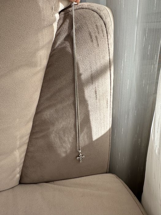 Красив сребърен кръст