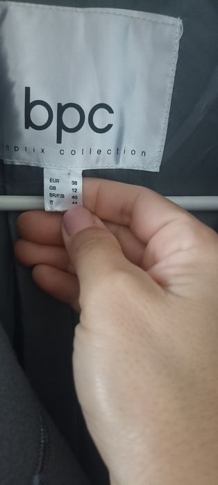 palton m stare foarte bună