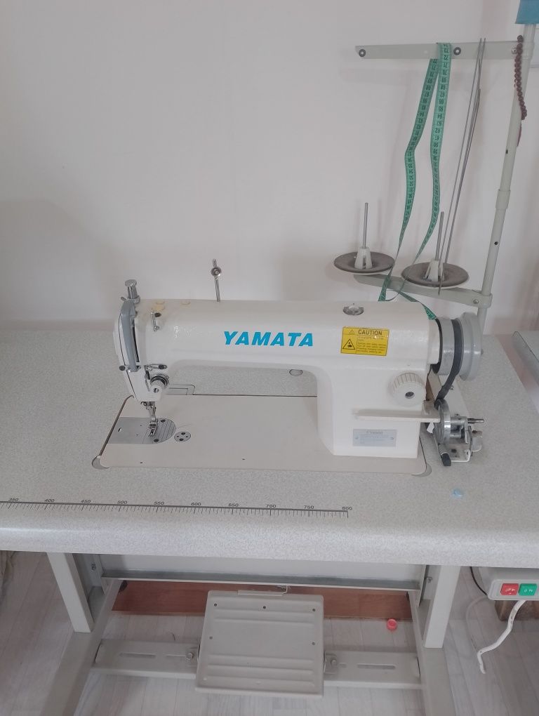 Продам промышленную швейную машину Yamata