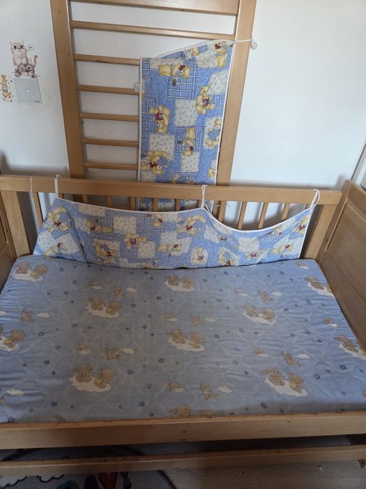 Patut lemn + saltea + aparatori + husa saltea