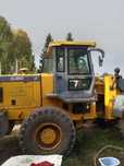 Продам 2-х кубовый фронтальный погрузчик ZL-35