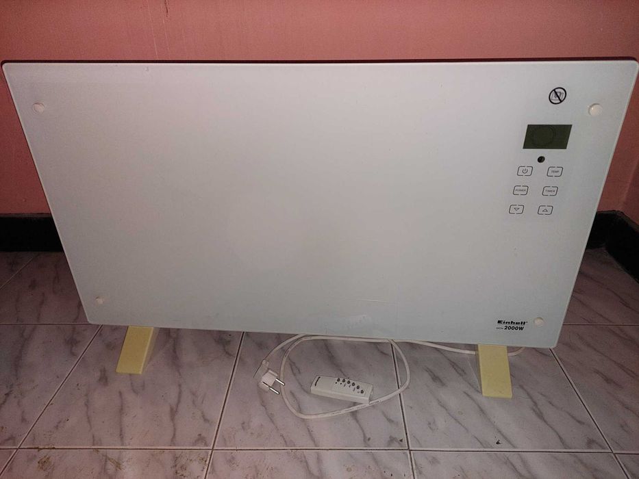 Стъклен конвектор ,,Einhell'' 2000 W