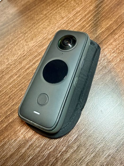 Insta360 ONE X2 + 3 baterii + stick 360 + accesorii