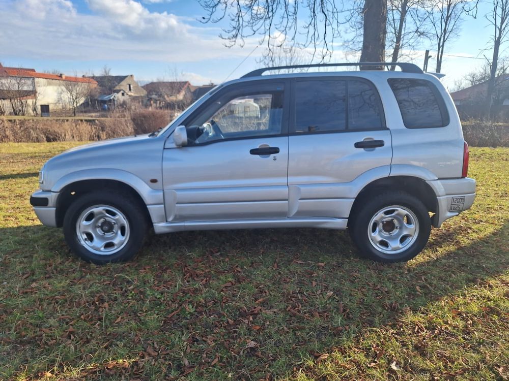 Suzuki Grand Vitara // 2.5 // BenZina! Utilitara// Cutie MANUALA!!