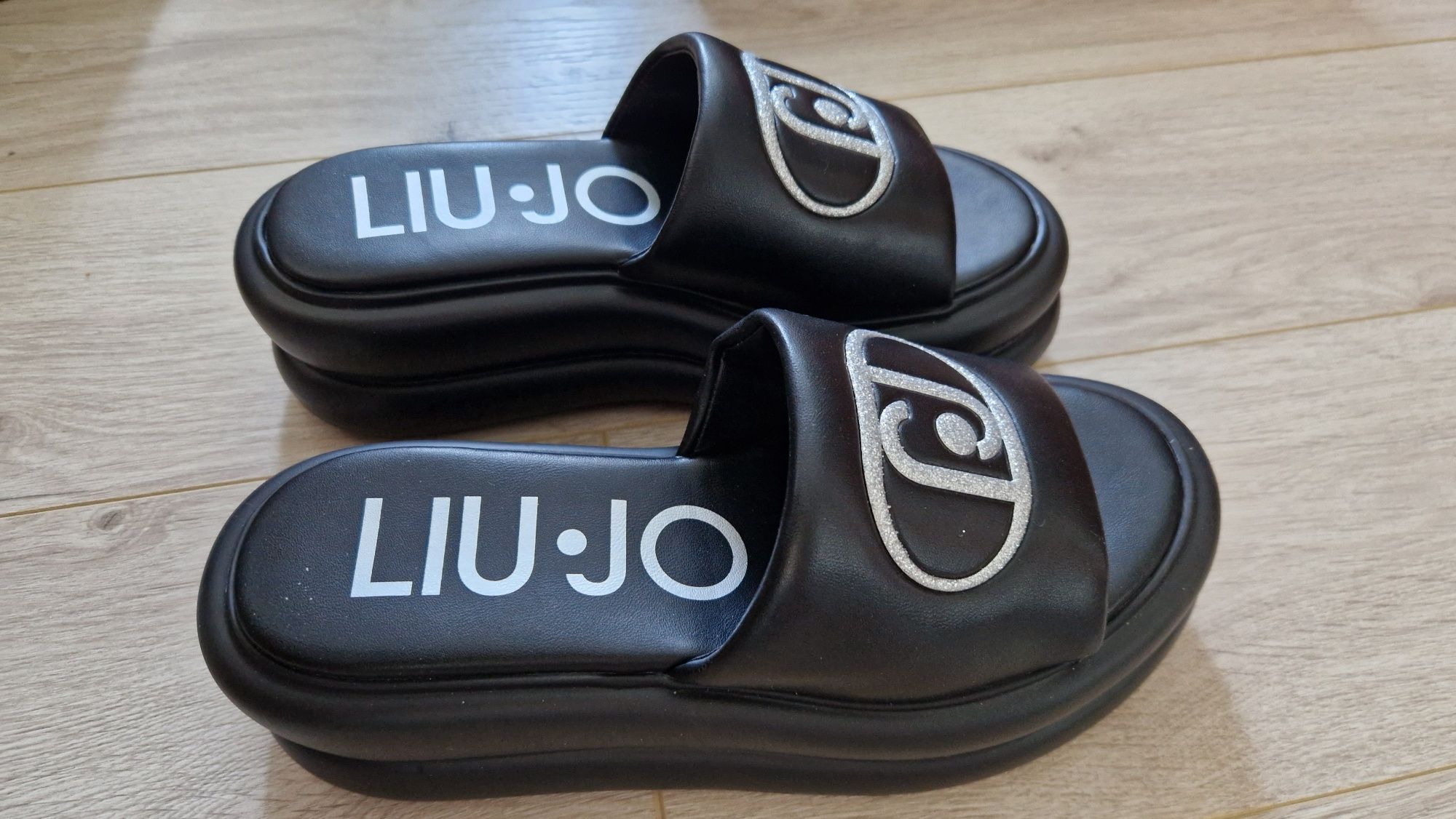 Чисто нови чехли/сандали Liu Jo