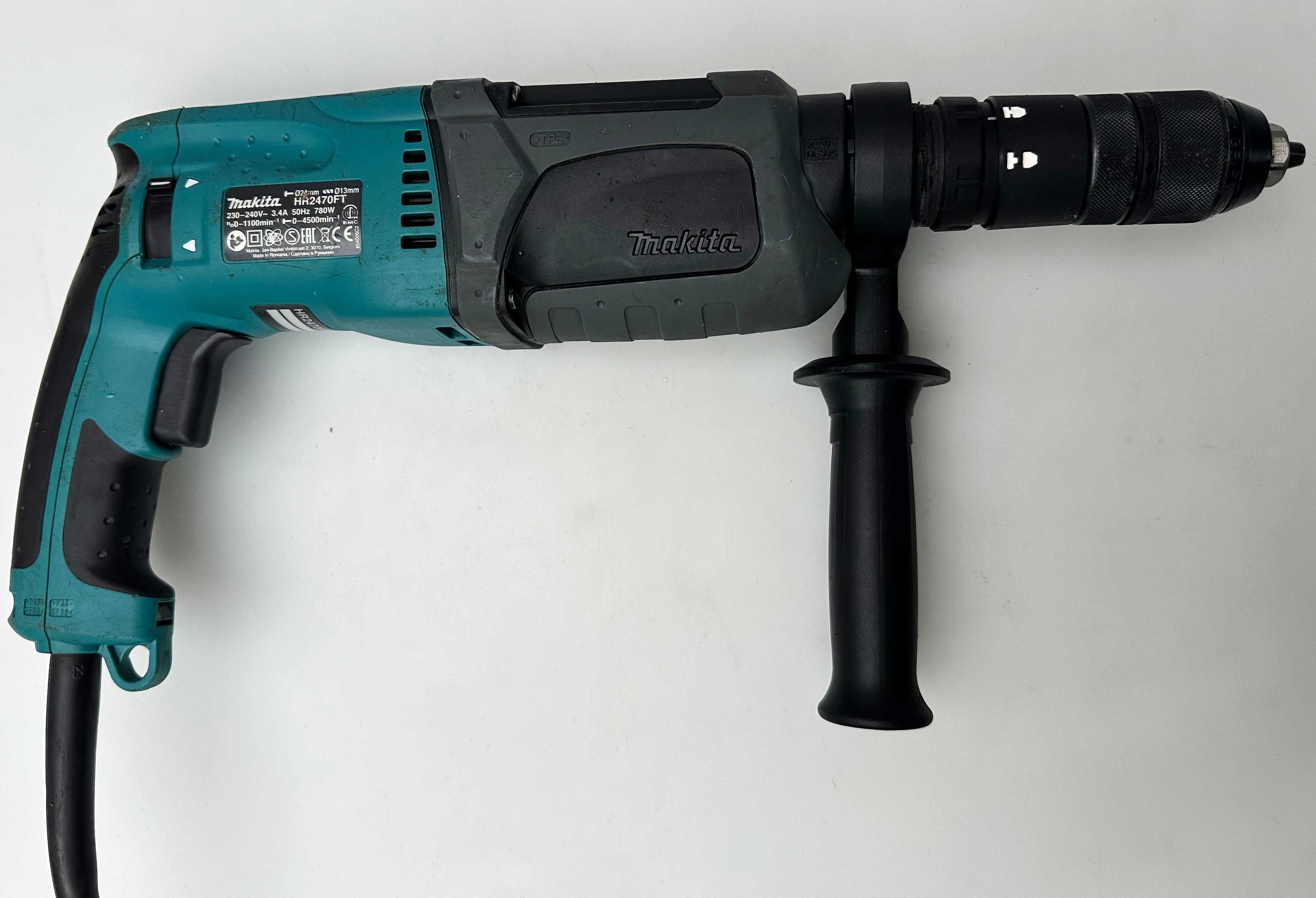 Makita HR2470FT - Перфоратор със сменяем патронник!