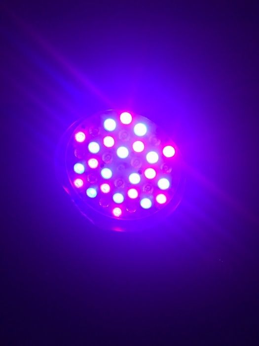 Светодиодный прожектор 36х1,5