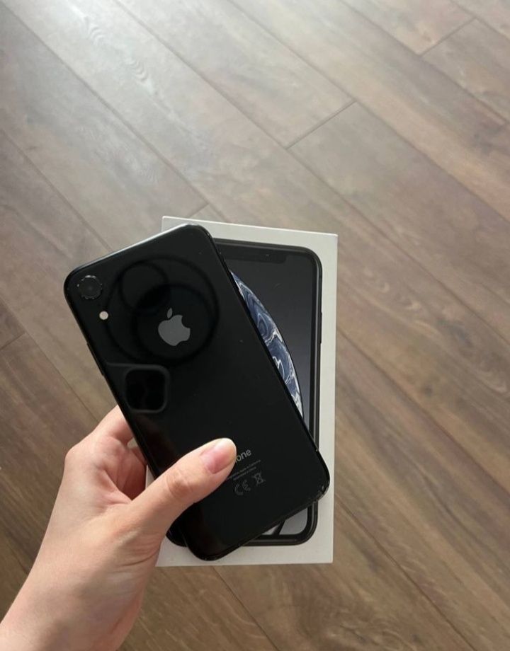 iPhone xr память 64