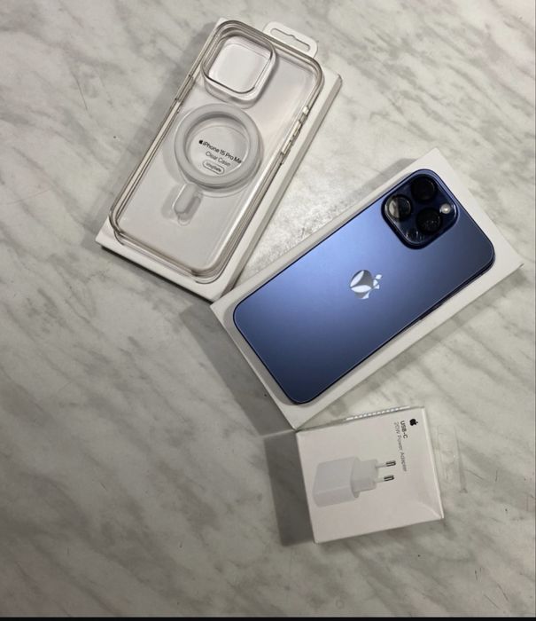 Iphone 15 Pro Max 10/10 Full Box! La cutie!