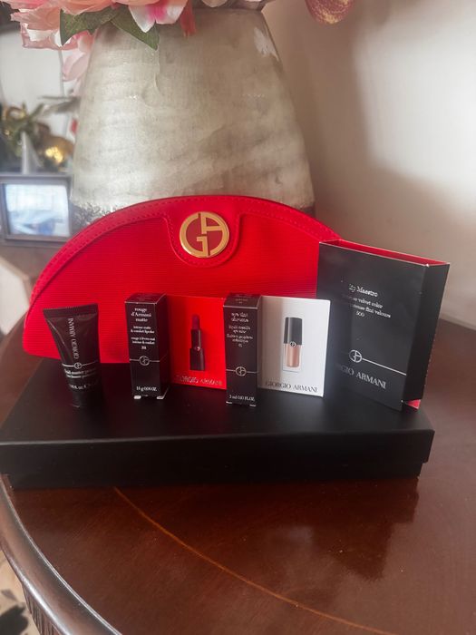 Giorgio Armani несесер със 4 тестера