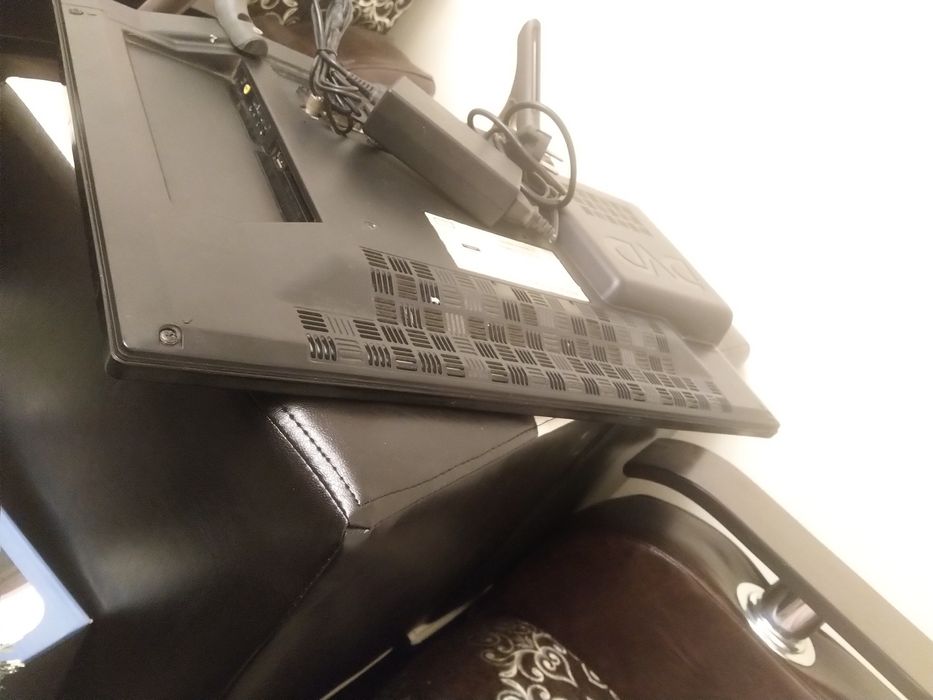 Led tv andersson 55cm mic (22 inchi)