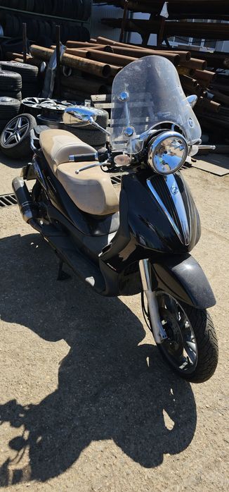 Piaggio Beverly Cruiser