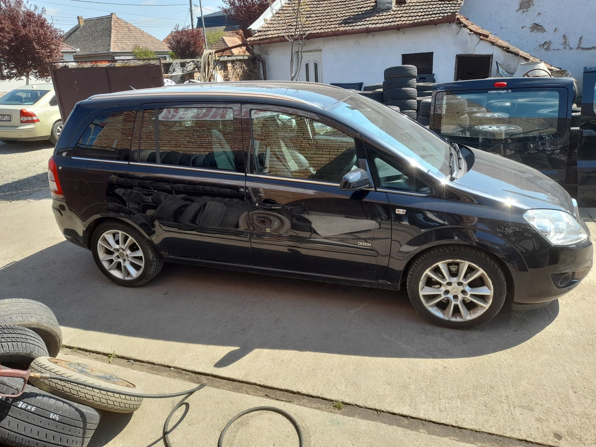 Usa/usi dreapta Opel Zafira B